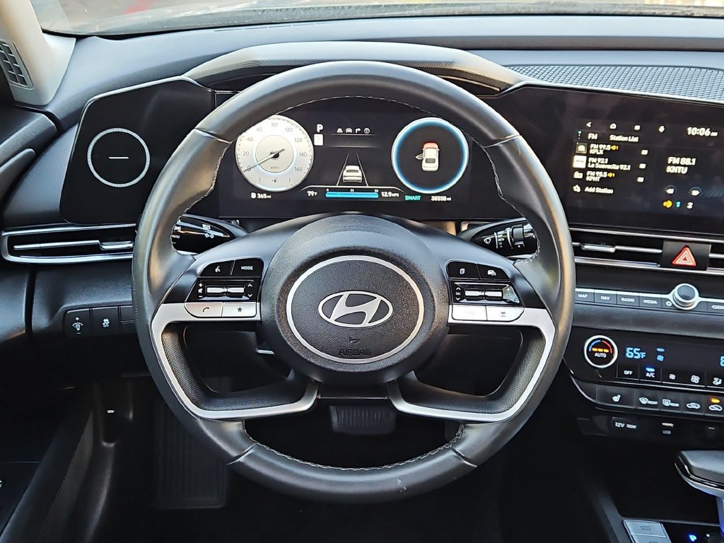 Used 2025 Hyundai Elantra SEL FWD image 20