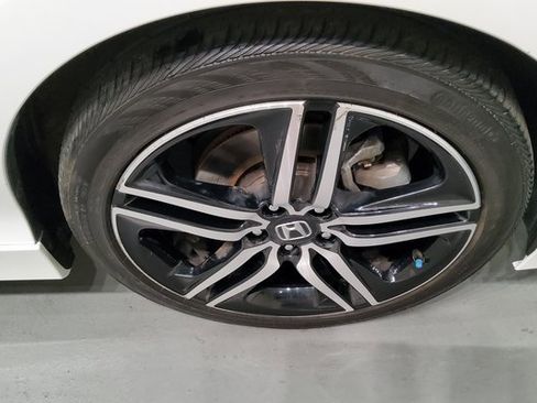 Used 2017 Honda Accord Touring image 40