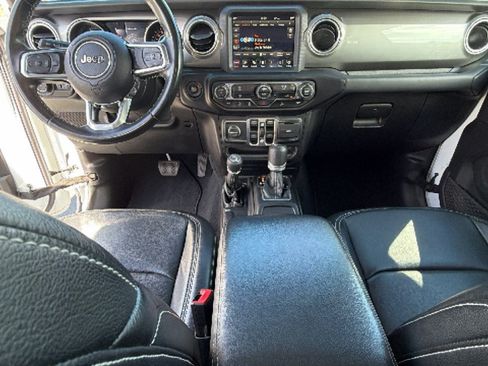 Used 2020 Jeep Wrangler Unlimited Sahara AWD/4WD image 26