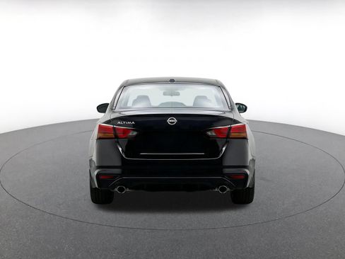 Used 2025 Nissan Altima 2.5 SV FWD image 8