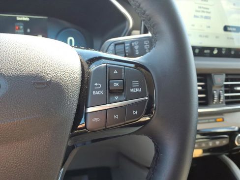 Used 2024 Ford Escape Platinum w/ Premium Technology Package image 17