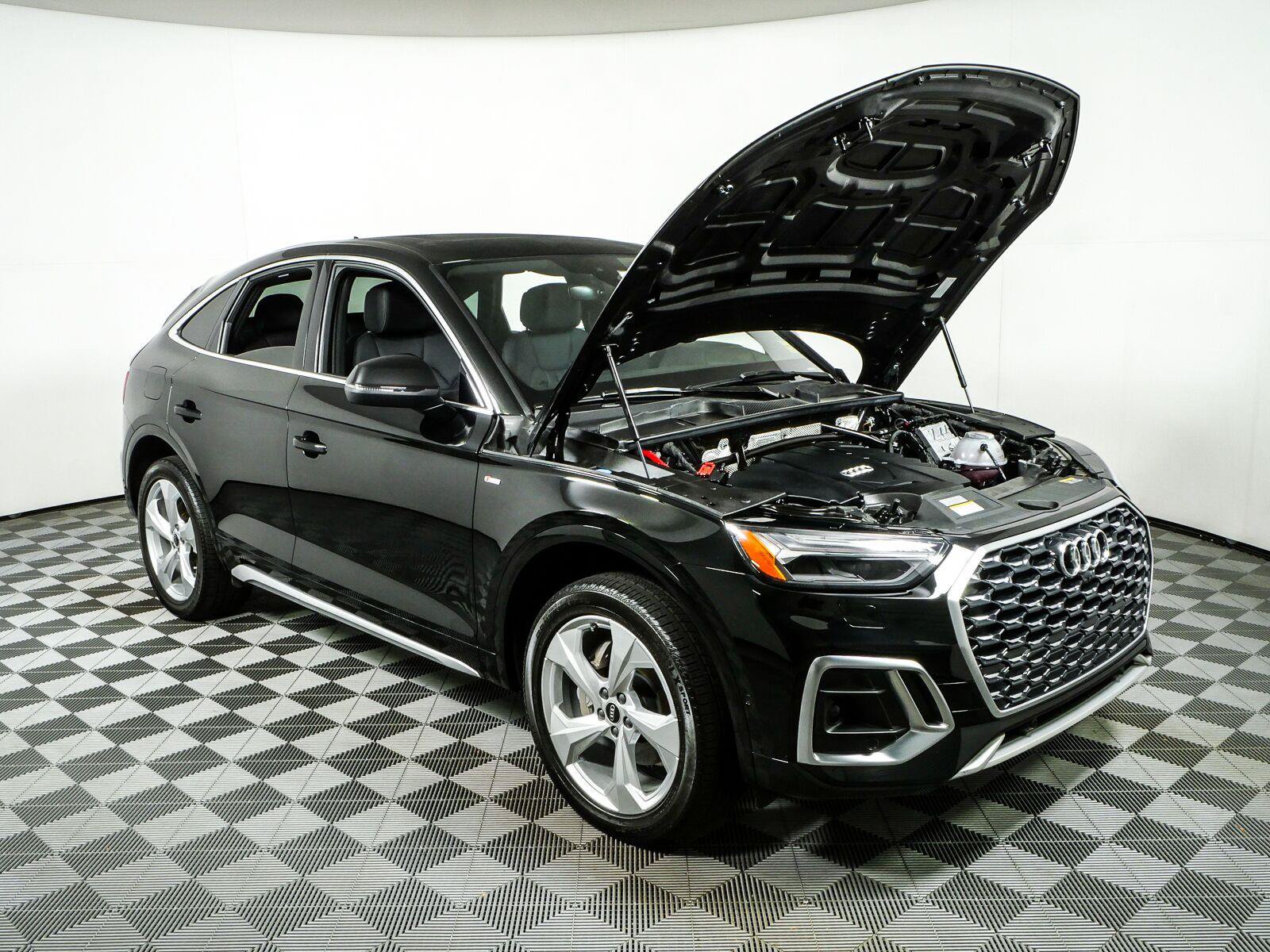 Used 2023 Audi Q5 2.0T Prestige w/ Prestige Package AWD/4WD image 36
