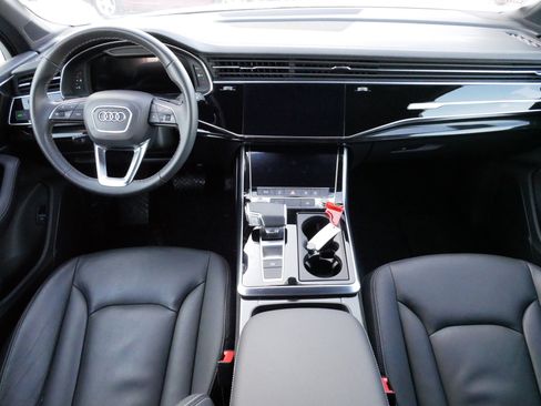 Used 2025 Audi Q7 3.0T Premium Plus image 10