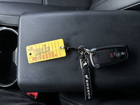 Used 2023 Ford Bronco Big Bend image 28