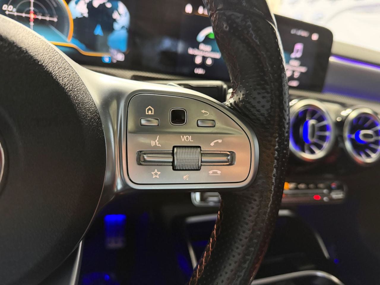 Used 2021 Mercedes-Benz A 35 AMG 4MATIC w/ Parking Assist Package image 32