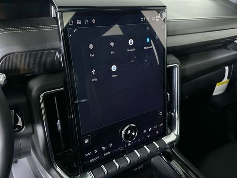 New 2026 GMC Yukon XL Elevation AWD/4WD image 13