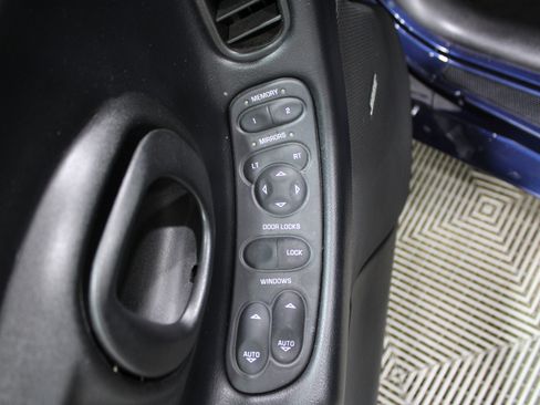 Used 2000 Chevrolet Corvette Hardtop w/ Memory Pkg image 7