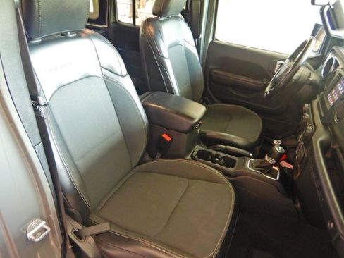 Used 2020 Jeep Wrangler Unlimited Sport AWD/4WD image 19