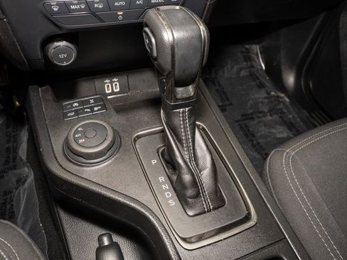 Used 2021 Ford Ranger XLT w/ Equipment Group 301A Mid image 16