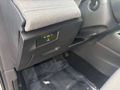 Certified 2025 Volkswagen Tiguan S AWD/4WD image 20