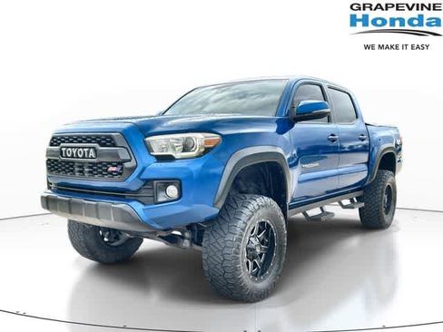 Used 2018 Toyota Tacoma TRD Off-Road RWD image 1