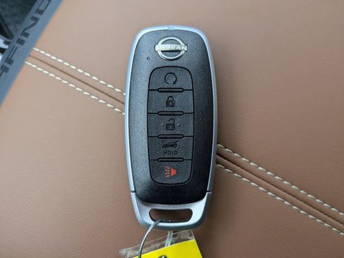 New 2026 Nissan Pathfinder Platinum image 29