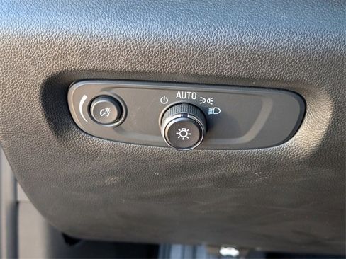 Certified 2023 Chevrolet Traverse LT image 31