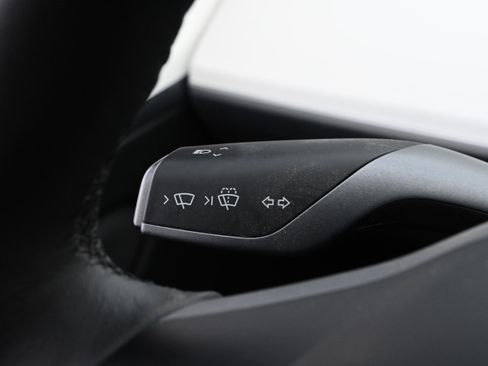 Used 2023 Tesla Model Y Long Range image 23