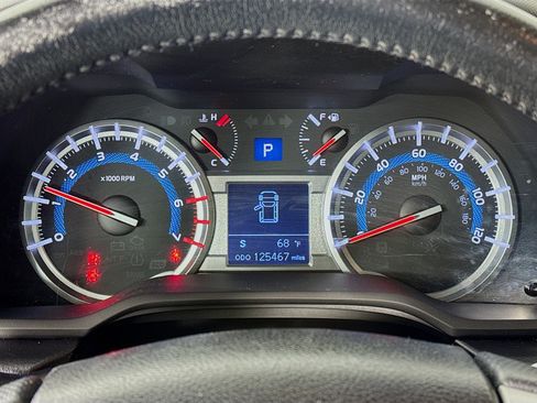 Used 2016 Toyota 4Runner Limited AWD/4WD image 12