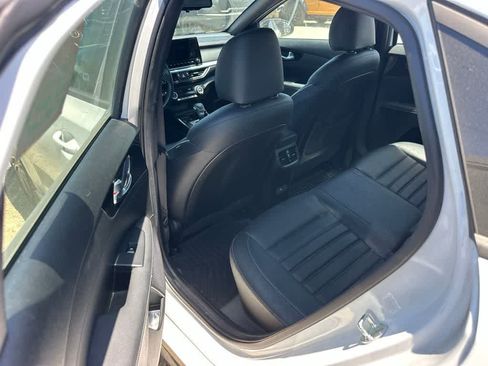 Used 2023 Kia Forte GT-Line w/ GT-Line Premium Package FWD image 8