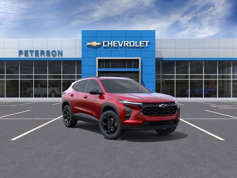 New 2026 Chevrolet Trax LT FWD image 2