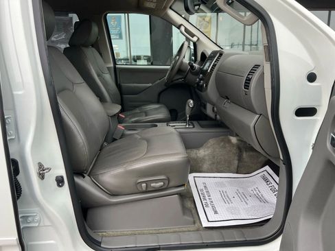 Used 2016 Nissan Frontier SL image 20