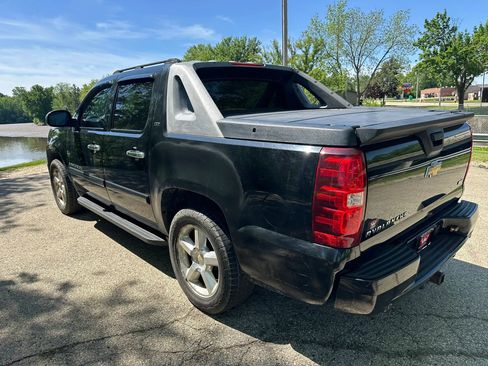 Used 2007 Chevrolet Avalanche LTZ w/ LTZ Preferred Equipment Group AWD/4WD image 7