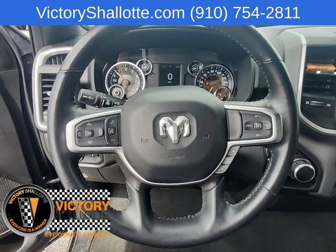 Used 2022 RAM 1500 Big Horn AWD/4WD image 9