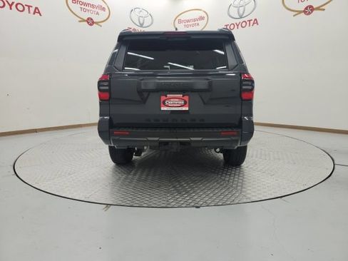 Used 2026 Toyota 4Runner SR5 AWD/4WD image 7