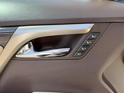 Used 2019 Lexus RX 450hL Luxury AWD/4WD image 19
