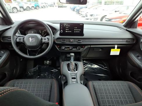 Certified 2026 Honda HR-V Sport image 5