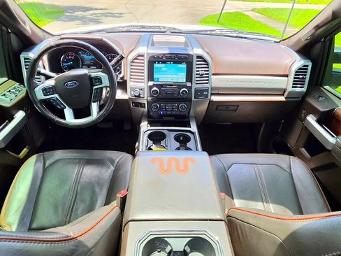 Used 2017 Ford F250 King Ranch w/ King Ranch Ultimate Package AWD/4WD image 8