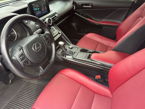 Used 2022 Lexus IS 300 image 10