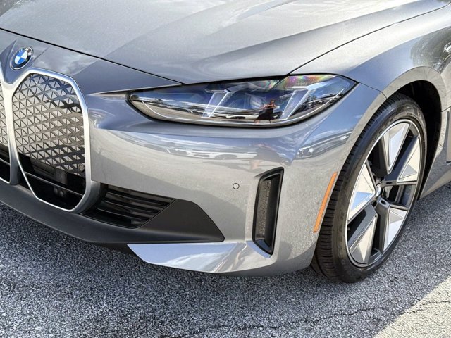 Used 2026 BMW i4 xDrive40i AWD/4WD image 9