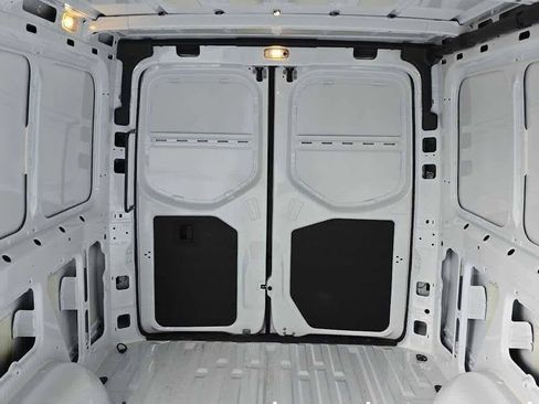 Used 2025 Mercedes-Benz Sprinter 2500 image 16