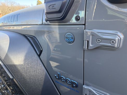 Certified 2023 Jeep Wrangler Unlimited w/ Cold Weather Group AWD/4WD image 36