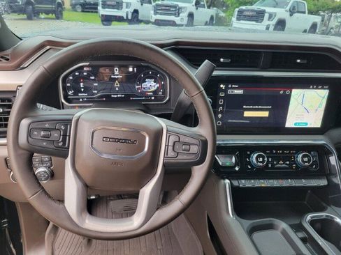 Used 2024 GMC Sierra 2500 Denali w/ Denali Reserve Package image 11