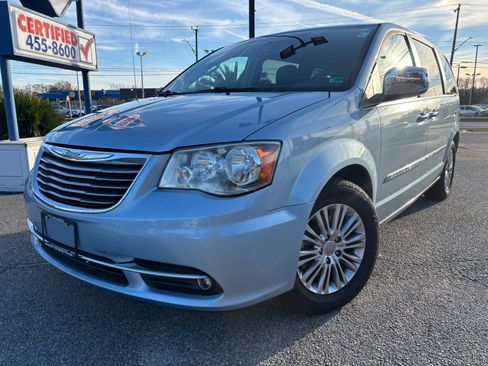 Used 2013 Chrysler Town & Country Touring-L w/ Entertainment Group #2 image 2