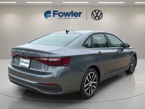 New 2026 Volkswagen Jetta SE FWD image 7