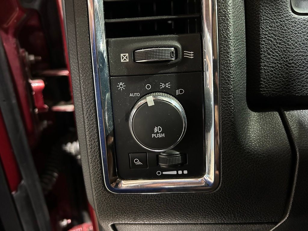 Used 2014 RAM 1500 Laramie Longhorn w/ Convenience Group AWD/4WD image 21