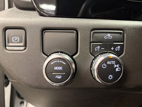 Used 2023 GMC Sierra 1500 SLE RWD image 27
