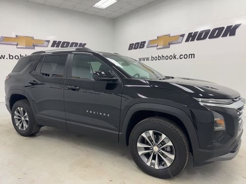 New 2026 Chevrolet Equinox LT image 3