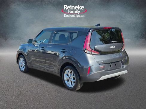 Used 2023 Kia Soul S FWD image 8