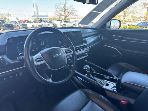 Used 2025 Kia Telluride S AWD/4WD image 12