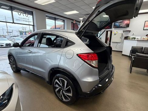 Used 2019 Honda HR-V Sport image 30