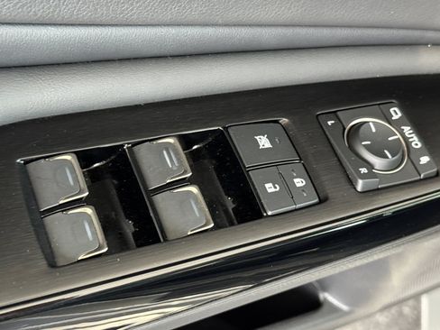 Used 2025 Lexus ES 300h w/ Premium Package FWD image 13