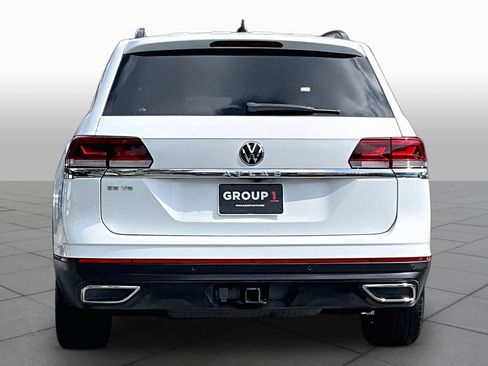 Used 2023 Volkswagen Atlas SE w/ Black Wheel Package FWD image 5