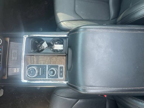 Used 2019 Ford Expedition Platinum AWD/4WD image 39