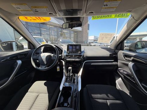 Used 2023 Mitsubishi Eclipse Cross LE AWD/4WD image 18