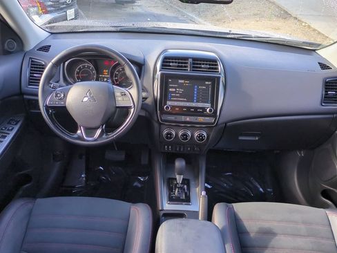 Used 2025 Mitsubishi Outlander Sport SE AWD/4WD image 25