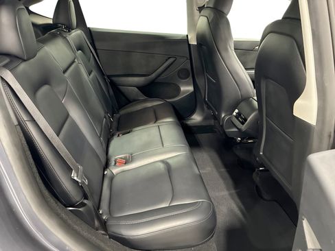 Used 2023 Tesla Model Y Performance AWD/4WD image 11