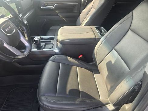 Used 2023 GMC Sierra 1500 SLT AWD/4WD image 16