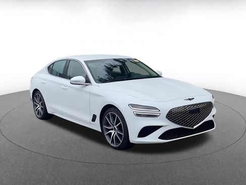 Used 2025 Genesis G70 2.5T image 2