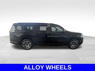 Used 2024 Jeep Wagoneer L Series II w/ Flexible Seating Group video 3